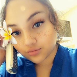 Meet your Posher, Valeria